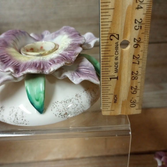 Set of 2 Vintage Commodore Porcelain Taper Candlesticks Purple Flower Gold Trim - Picture 6 of 9